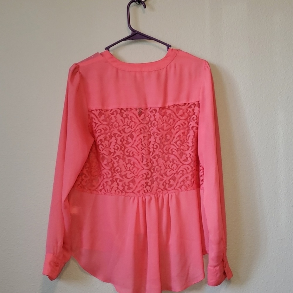 Pink blouse - Picture 2 of 2